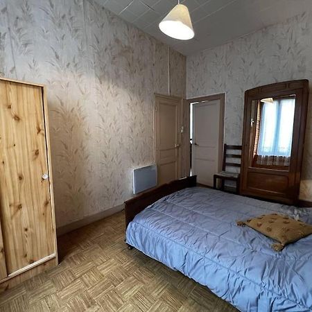 Le Nid Douillet Rustique Linge Fourni Apartment La Bourboule Bagian luar foto