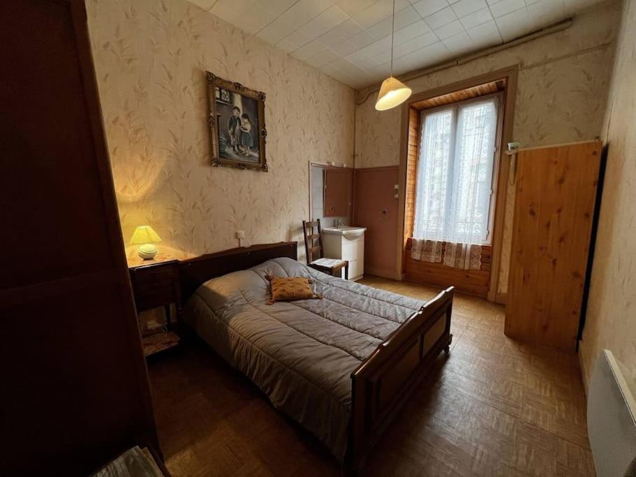 Le Nid Douillet Rustique Linge Fourni Apartment La Bourboule Bagian luar foto
